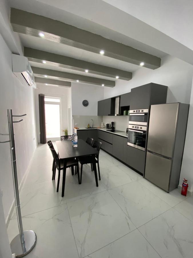 Seaside Apartment In Gzira Eksteriør billede